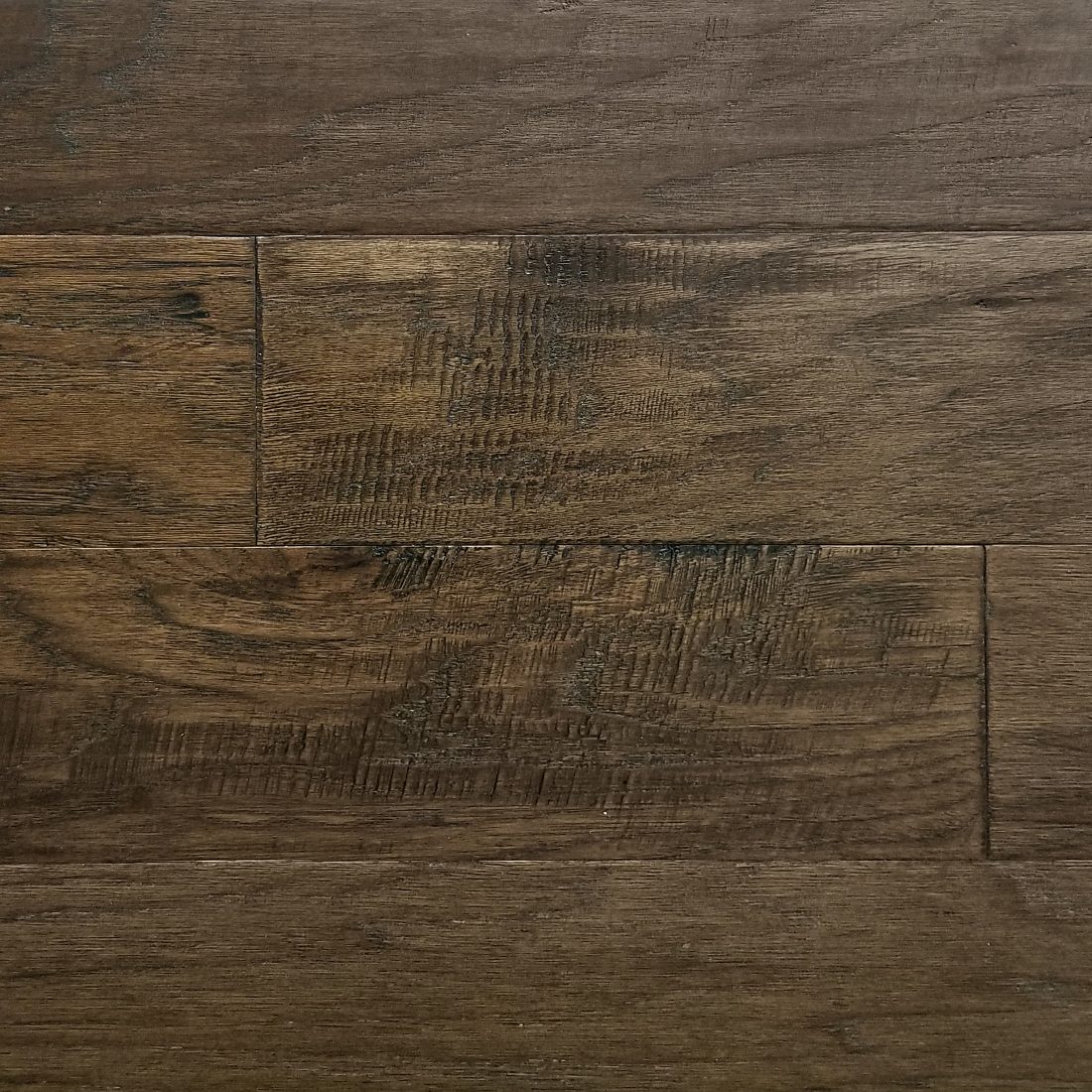 Hickory Timber Wolf – Ambiance